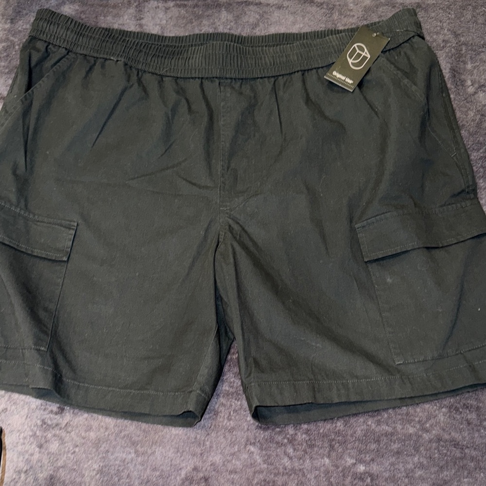 Original Use Black Cargo Shorts for Men